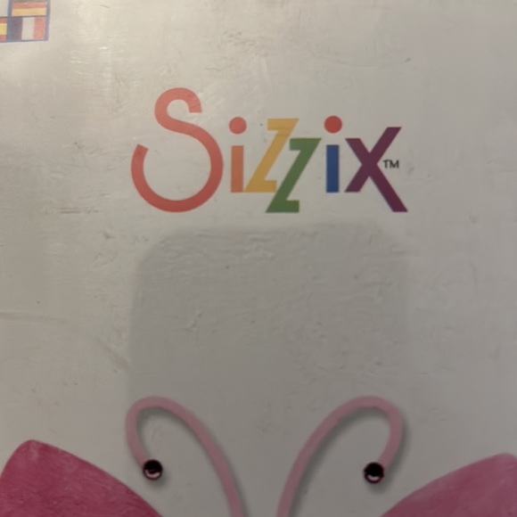 Build a butterfly #2 Sizzix - Picture 3 of 7